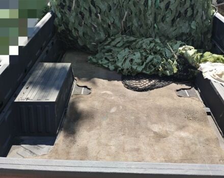 ИЖ Другая 2007 в Изюме на Automoto.ua Красный ИЖ Другая, объемом двигателя 1.6 л и пробегом 70 тыс. км за 954 $, фото 3 на Automoto.ua