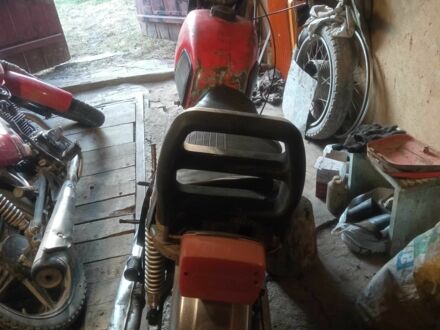 ИЖ Другая 1980 в Ямполь на Automoto.ua ИЖ Другая, объемом двигателя 0.35 л и пробегом 0 тыс. км за 120 $, фото 1 на Automoto.ua