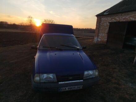 ІЖ Інша 2002 у Новоукраинке на Automoto.ua Синій ІЖ Інша, об'ємом двигуна 0 л та пробігом 1000 тис. км за 774 $, фото 1 на Automoto.ua