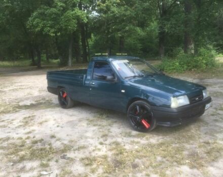 Зеленый ИЖ Другая, объемом двигателя 1.6 л и пробегом 200 тыс. км за 800 $, фото 1 на Automoto.ua