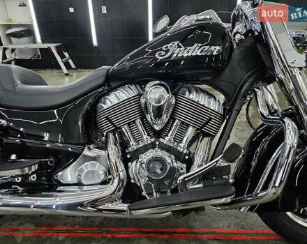 Чорний Індіан Chief Classic, об'ємом двигуна 1.81 л та пробігом 29 тис. км за 16900 $, фото 5 на Automoto.ua