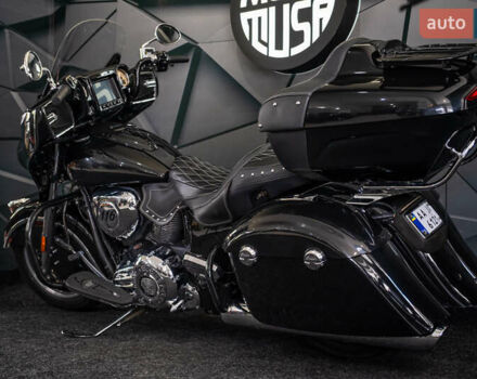 Черный Индиан Roadmaster, объемом двигателя 1.81 л и пробегом 22 тыс. км за 28300 $, фото 5 на Automoto.ua