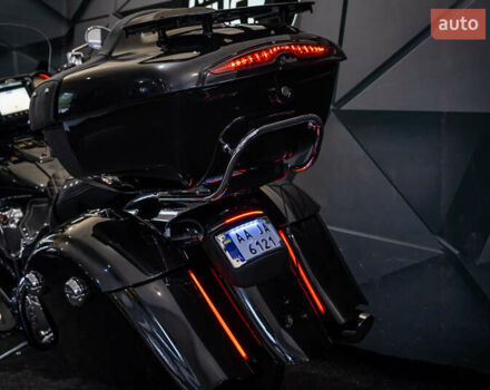 Черный Индиан Roadmaster, объемом двигателя 1.81 л и пробегом 22 тыс. км за 28300 $, фото 13 на Automoto.ua