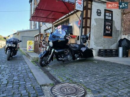 Черный Индиан Roadmaster, объемом двигателя 1.89 л и пробегом 50 тыс. км за 17000 $, фото 1 на Automoto.ua