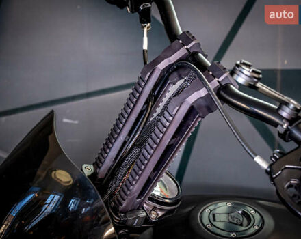 Черный Индиан Scout  Bobber , объемом двигателя 1.1 л и пробегом 19 тыс. км за 18000 $, фото 8 на Automoto.ua