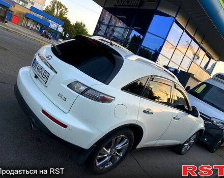 Белый Инфинити ФХ, объемом двигателя 3.5 л и пробегом 280 тыс. км за 9850 $, фото 2 на Automoto.ua