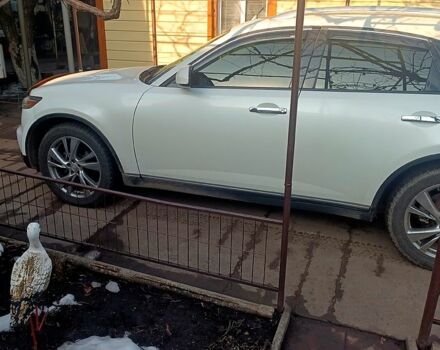 Белый Инфинити ФХ, объемом двигателя 3.5 л и пробегом 0 тыс. км за 8400 $, фото 7 на Automoto.ua