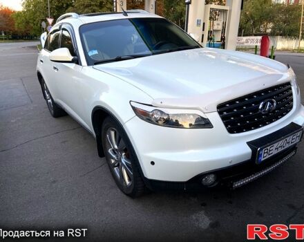 Белый Инфинити ФХ, объемом двигателя 3.5 л и пробегом 280 тыс. км за 9850 $, фото 1 на Automoto.ua