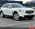 Белый Инфинити ФХ, объемом двигателя 3 л и пробегом 210 тыс. км за 17000 $, фото 1 на Automoto.ua