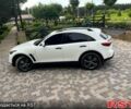 Белый Инфинити ФХ, объемом двигателя 3.7 л и пробегом 270 тыс. км за 17200 $, фото 4 на Automoto.ua