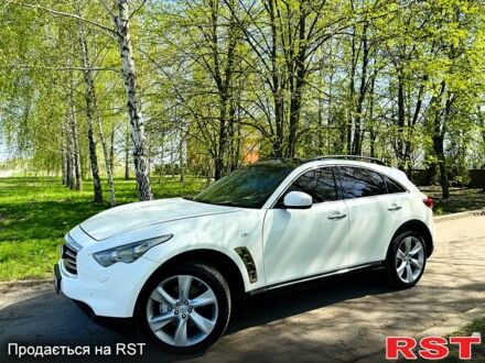 Інфініті ФХ 2012 у Ромнах на Automoto.ua Білий Інфініті ФХ, об'ємом двигуна 3.7 л та пробігом 93 тис. км за 16700 $, фото 1 на Automoto.ua