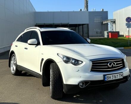 Белый Инфинити ФХ, объемом двигателя 3.7 л и пробегом 120 тыс. км за 17900 $, фото 1 на Automoto.ua