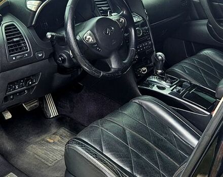 Черный Инфинити ФХ, объемом двигателя 3.5 л и пробегом 303 тыс. км за 13000 $, фото 5 на Automoto.ua