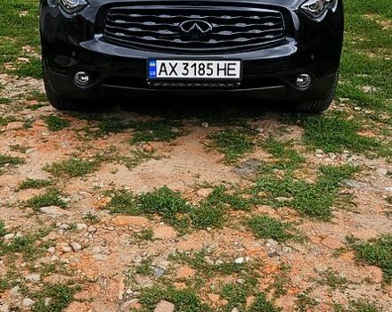 Черный Инфинити ФХ, объемом двигателя 3.5 л и пробегом 303 тыс. км за 13000 $, фото 6 на Automoto.ua