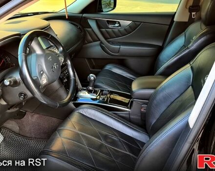 Черный Инфинити ФХ, объемом двигателя 3.5 л и пробегом 190 тыс. км за 14900 $, фото 12 на Automoto.ua