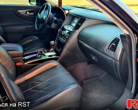 Черный Инфинити ФХ, объемом двигателя 3.5 л и пробегом 190 тыс. км за 14900 $, фото 11 на Automoto.ua