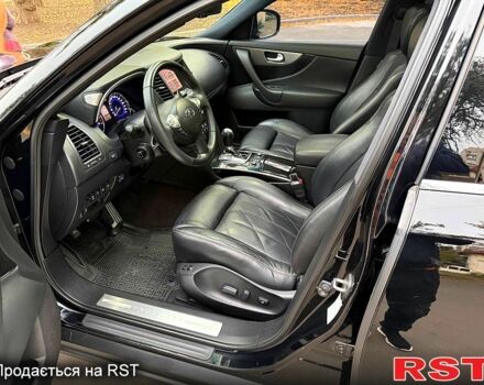 Инфинити ФХ 2013 в Харькове на Automoto.ua Черный Инфинити ФХ, объемом двигателя 3.7 л и пробегом 178 тыс. км за 16750 $, фото 5 на Automoto.ua