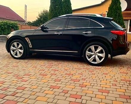 Черный Инфинити ФХ, объемом двигателя 5 л и пробегом 350 тыс. км за 14000 $, фото 1 на Automoto.ua