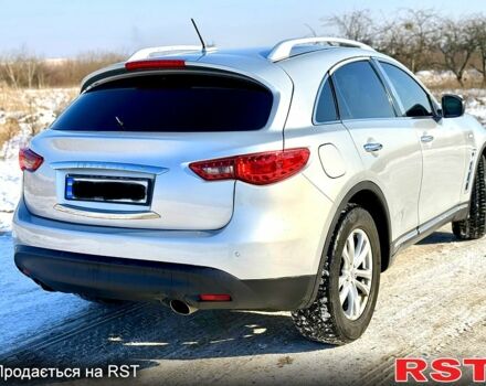 Инфинити ФХ, объемом двигателя 37 л и пробегом 120 тыс. км за 16500 $, фото 3 на Automoto.ua