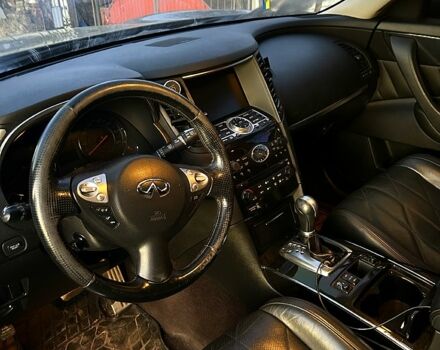 Серый Инфинити ФХ, объемом двигателя 3.5 л и пробегом 129 тыс. км за 11550 $, фото 1 на Automoto.ua