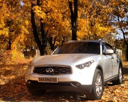 Серый Инфинити ФХ, объемом двигателя 3.5 л и пробегом 180 тыс. км за 8000 $, фото 4 на Automoto.ua