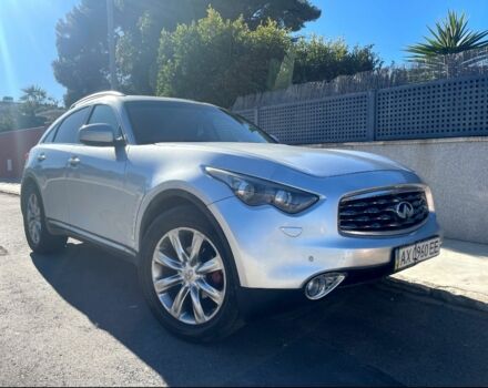 Серый Инфинити ФХ, объемом двигателя 3.5 л и пробегом 180 тыс. км за 8000 $, фото 3 на Automoto.ua