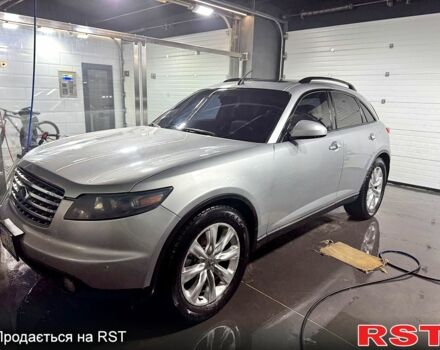 Серый Инфинити ФХ, объемом двигателя 4.5 л и пробегом 200 тыс. км за 8000 $, фото 1 на Automoto.ua