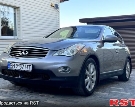 Сірий Інфініті ФХ, об'ємом двигуна 3.5 л та пробігом 148 тис. км за 9500 $, фото 1 на Automoto.ua