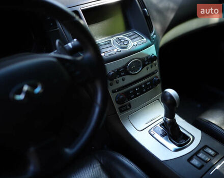 Черный Инфинити Г, объемом двигателя 3.5 л и пробегом 206 тыс. км за 8200 $, фото 5 на Automoto.ua