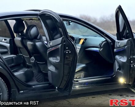 Черный Инфинити Г, объемом двигателя 2.5 л и пробегом 270 тыс. км за 7899 $, фото 10 на Automoto.ua