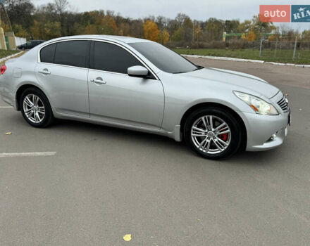 Серый Инфинити Г, объемом двигателя 2.5 л и пробегом 280 тыс. км за 10000 $, фото 3 на Automoto.ua