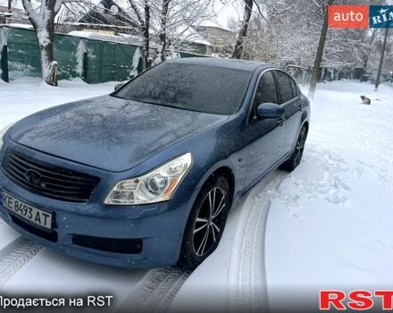 Серый Инфинити Г, объемом двигателя 3.5 л и пробегом 318 тыс. км за 8000 $, фото 1 на Automoto.ua