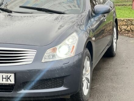 Серый Инфинити Г, объемом двигателя 3.5 л и пробегом 180 тыс. км за 6500 $, фото 1 на Automoto.ua