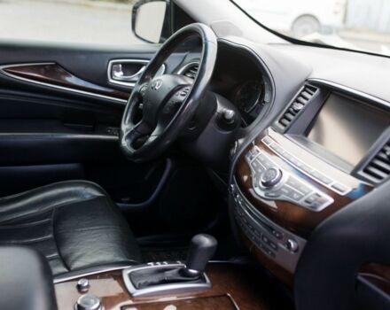 Серый Инфинити ЖХ, объемом двигателя 0 л и пробегом 187 тыс. км за 15000 $, фото 13 на Automoto.ua