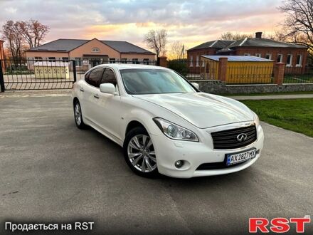Білий Інфініті М, об'ємом двигуна 2.5 л та пробігом 131 тис. км за 11600 $, фото 1 на Automoto.ua