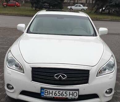 Инфинити М 2011 в Одессе на Automoto.ua Белый Инфинити М, объемом двигателя 3.7 л и пробегом 105 тыс. км за 15700 $, фото 1 на Automoto.ua