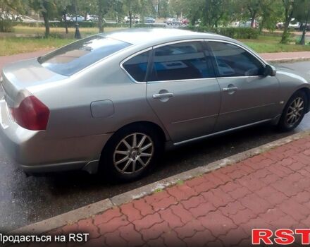 Серый Инфинити М, объемом двигателя 3.5 л и пробегом 200 тыс. км за 4900 $, фото 1 на Automoto.ua