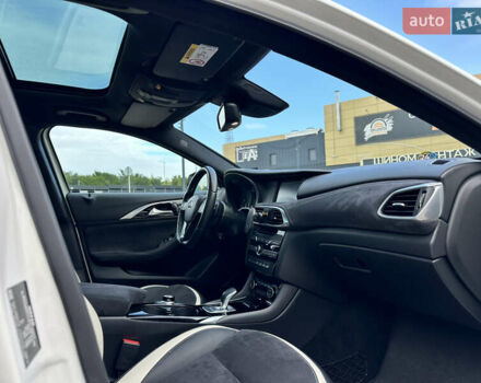 Білий Інфініті Q30, об'ємом двигуна 2.2 л та пробігом 94 тис. км за 19500 $, фото 29 на Automoto.ua