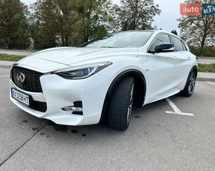 Білий Інфініті Q30, об'ємом двигуна 2.2 л та пробігом 94 тис. км за 19500 $, фото 14 на Automoto.ua