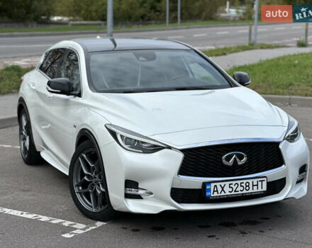 Білий Інфініті Q30, об'ємом двигуна 2.2 л та пробігом 94 тис. км за 19500 $, фото 4 на Automoto.ua