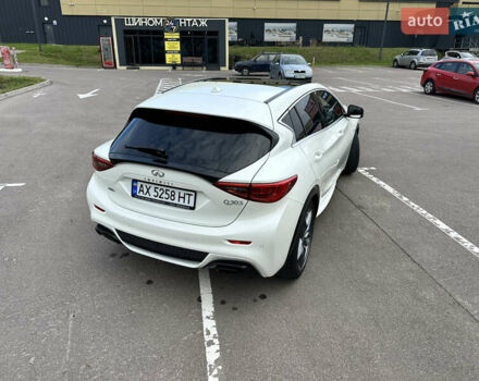 Білий Інфініті Q30, об'ємом двигуна 2.2 л та пробігом 94 тис. км за 19500 $, фото 10 на Automoto.ua