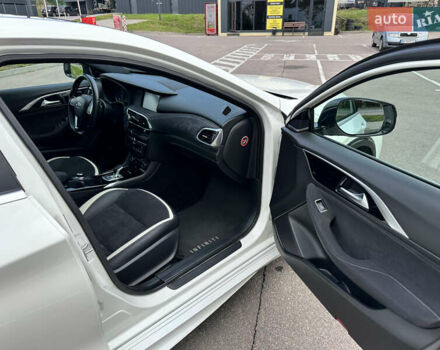 Білий Інфініті Q30, об'ємом двигуна 2.2 л та пробігом 94 тис. км за 19500 $, фото 25 на Automoto.ua