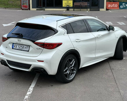 Білий Інфініті Q30, об'ємом двигуна 2.2 л та пробігом 94 тис. км за 19500 $, фото 11 на Automoto.ua