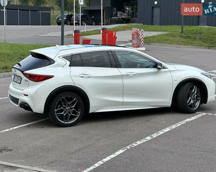Білий Інфініті Q30, об'ємом двигуна 2.2 л та пробігом 94 тис. км за 19500 $, фото 6 на Automoto.ua