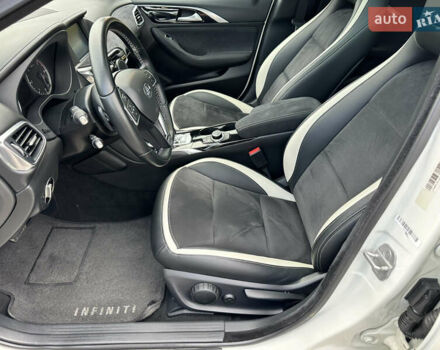 Білий Інфініті Q30, об'ємом двигуна 2.2 л та пробігом 94 тис. км за 19500 $, фото 16 на Automoto.ua