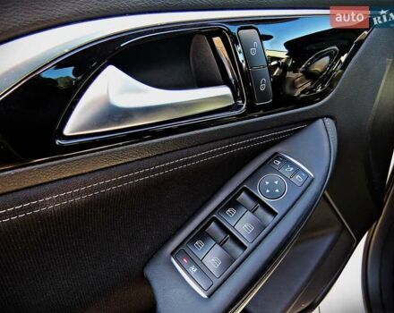 Белый Инфинити Q30, объемом двигателя 1.5 л и пробегом 174 тыс. км за 17900 $, фото 6 на Automoto.ua