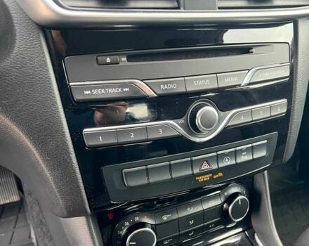 Білий Інфініті Q30, об'ємом двигуна 1.6 л та пробігом 85 тис. км за 18500 $, фото 11 на Automoto.ua