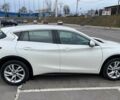 Білий Інфініті Q30, об'ємом двигуна 1.6 л та пробігом 85 тис. км за 18500 $, фото 2 на Automoto.ua