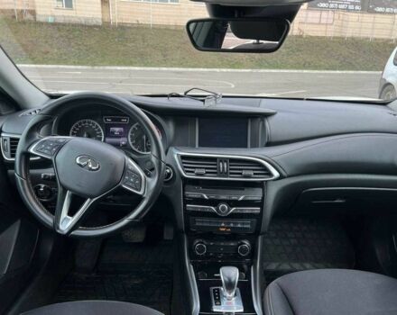 Білий Інфініті Q30, об'ємом двигуна 1.6 л та пробігом 85 тис. км за 18500 $, фото 15 на Automoto.ua