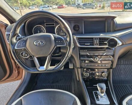 Бежевый Инфинити Q30, объемом двигателя 1.99 л и пробегом 35 тыс. км за 21000 $, фото 9 на Automoto.ua